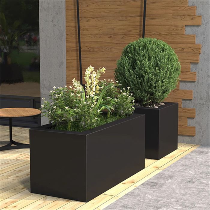 Kovové nádoby na výsadbu