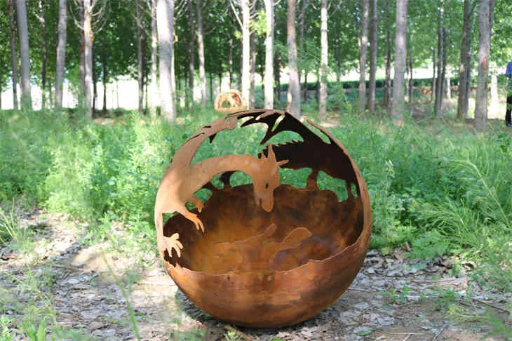Oceľové ohniská Oceľová polguľa
