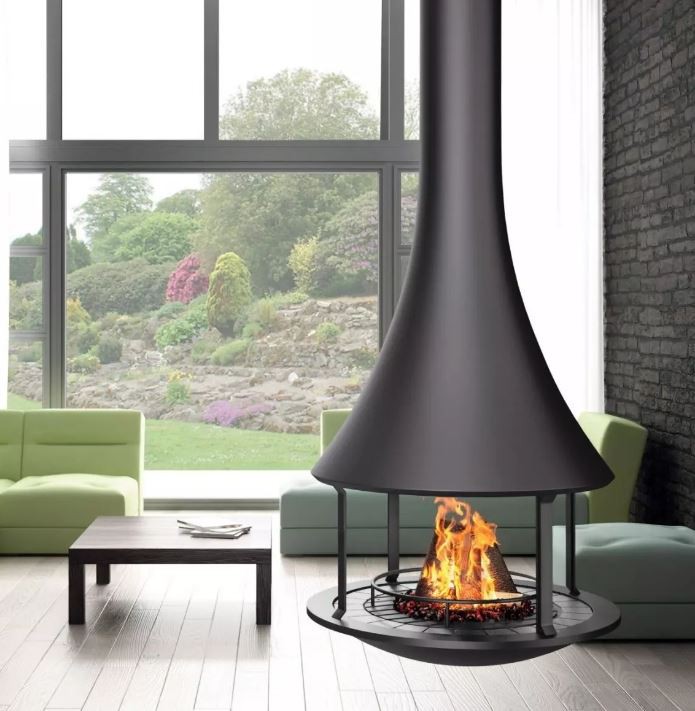 Závesný drevený krb v tvare kvapky vody